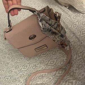 Elegant Pink Crossbody Bag with Floral Scarf